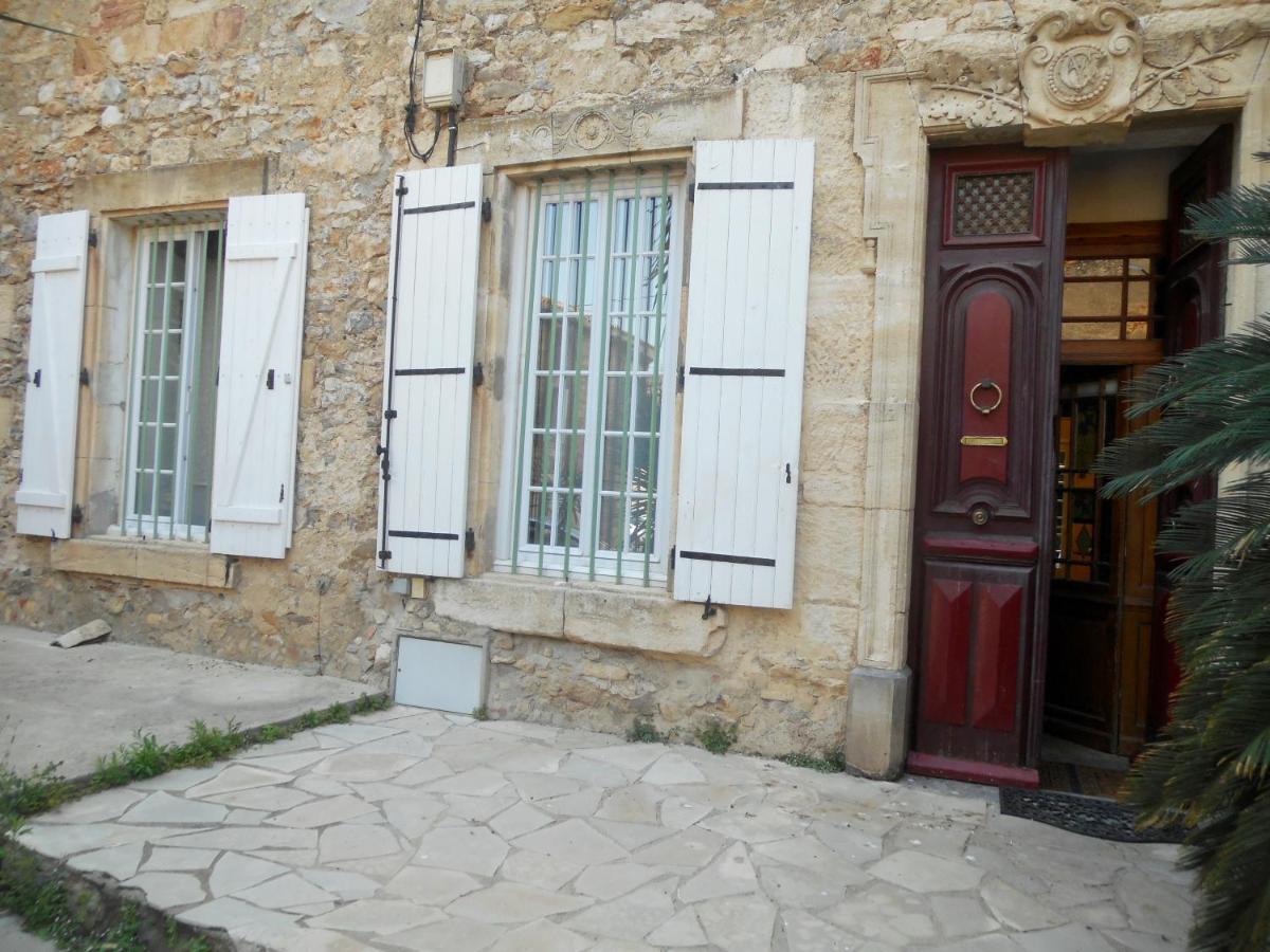 Logis De La Meschaussee, Dans Donjon Du Xie Siecle Canet  Exterior photo