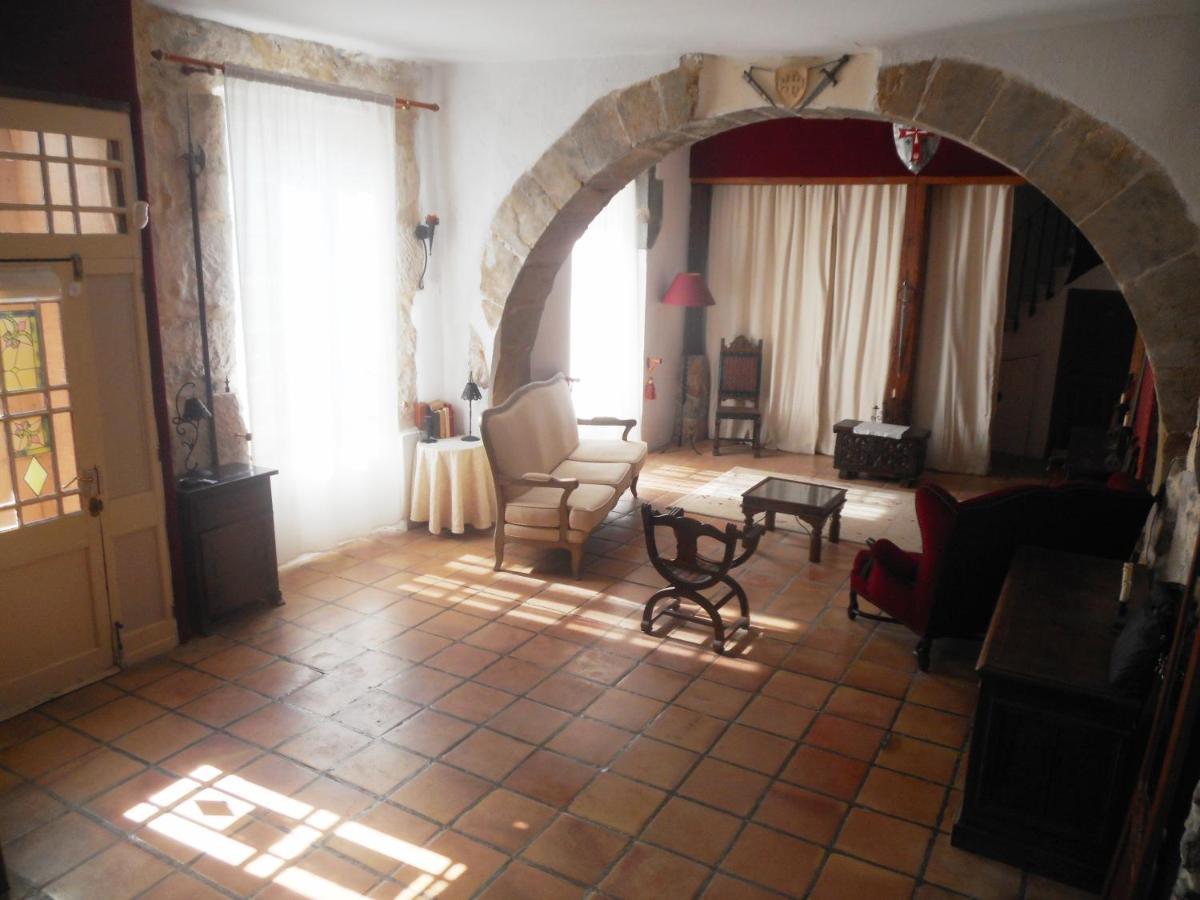 Logis De La Meschaussee, Dans Donjon Du Xie Siecle Canet  Exterior photo
